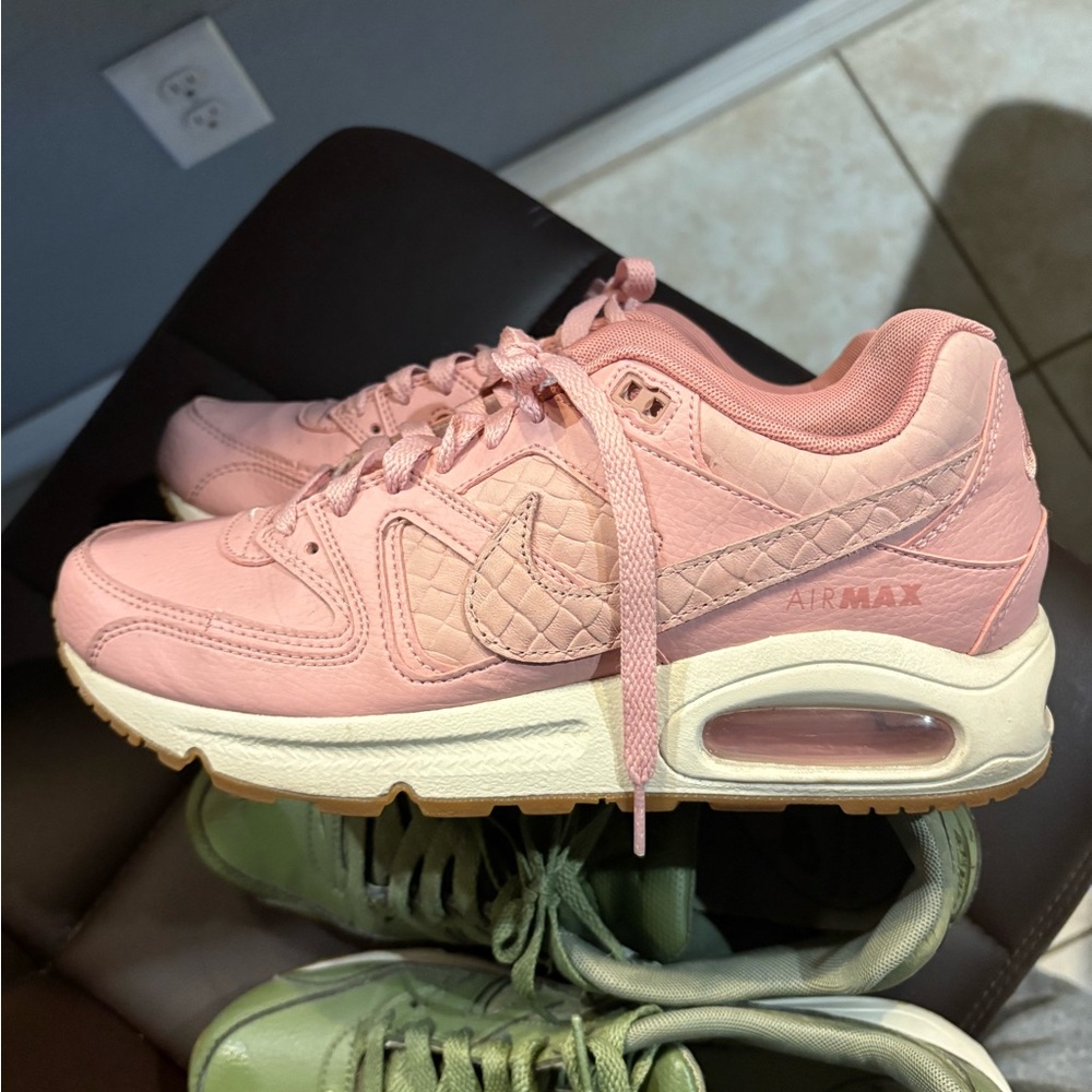 Nike Air Max Women's Pink Sneakers